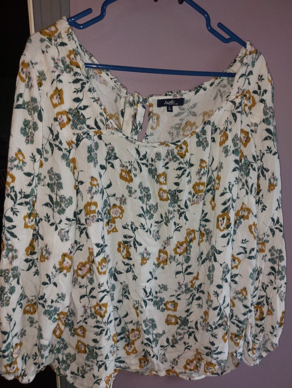 Angels 3x White Floral Blouse